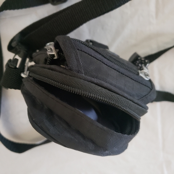 Samsonite Mini Camera Bag - Picture 4 of 10